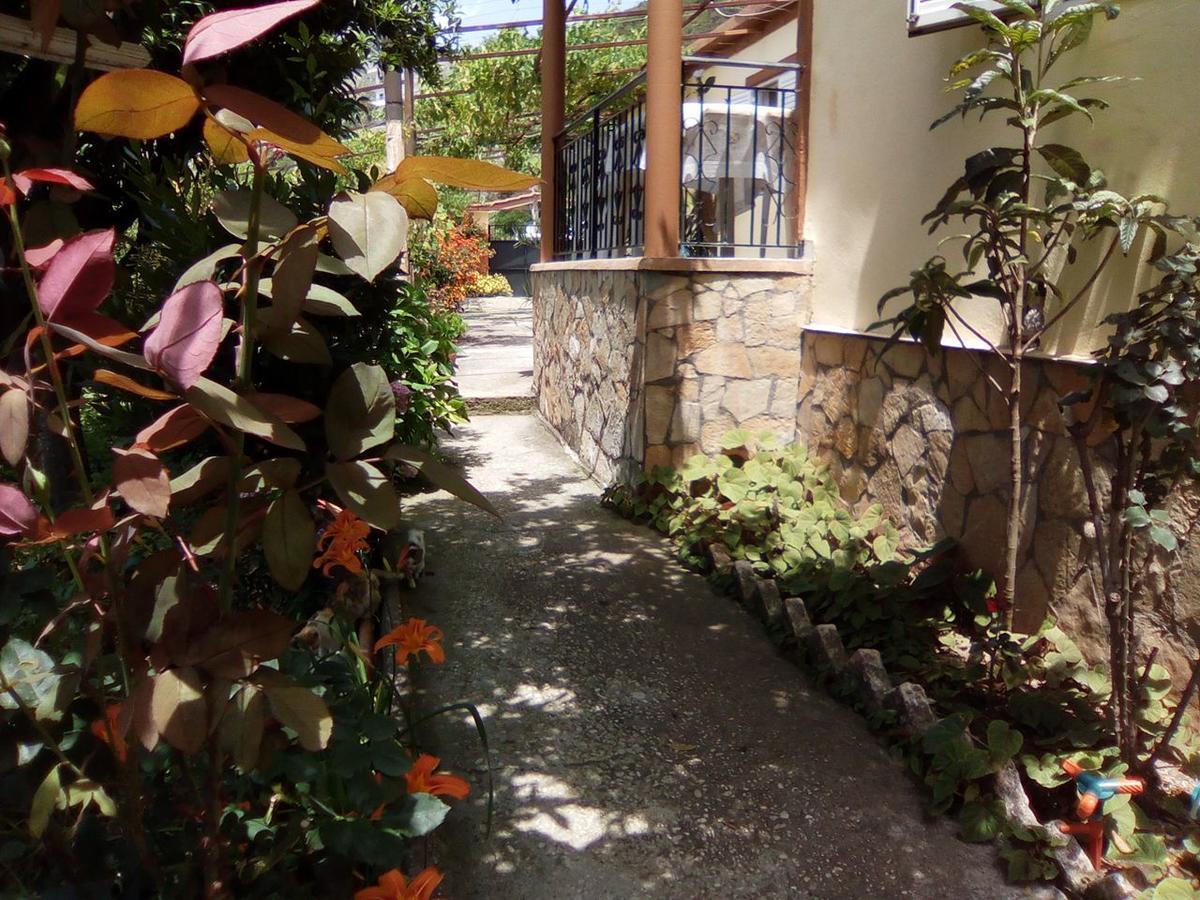 Villa Ona'S House Borsh Esterno foto